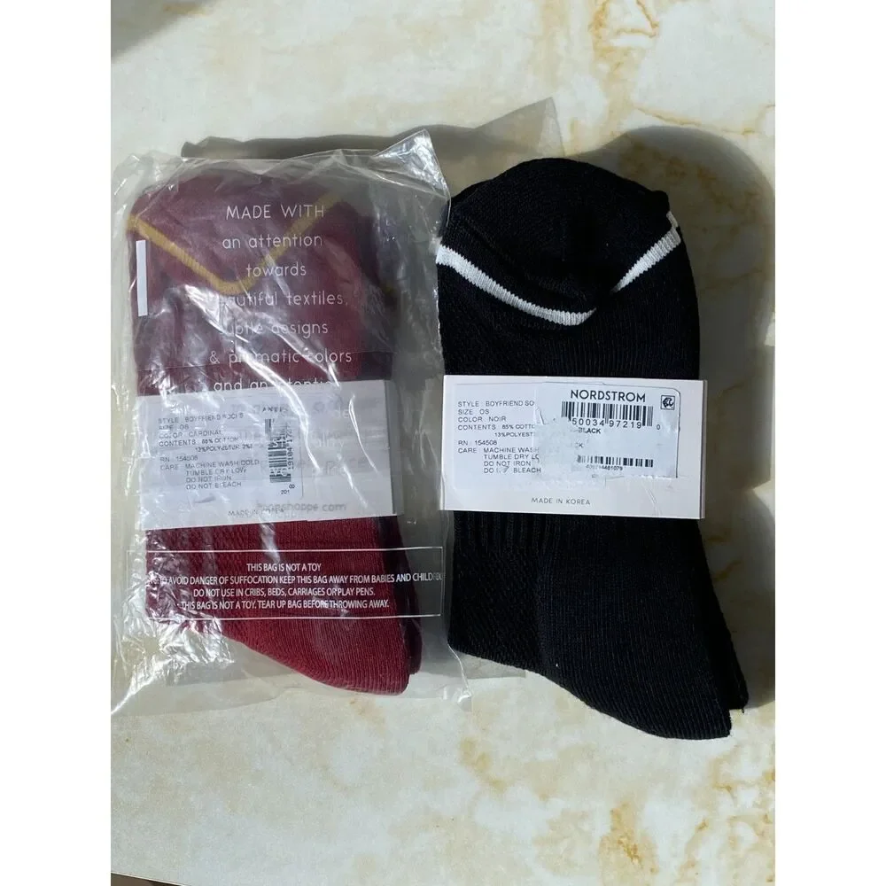 NEW Set of 2 Le Bon Shoppe Boyfriend Socks in Cardinal And Black Vintage Style